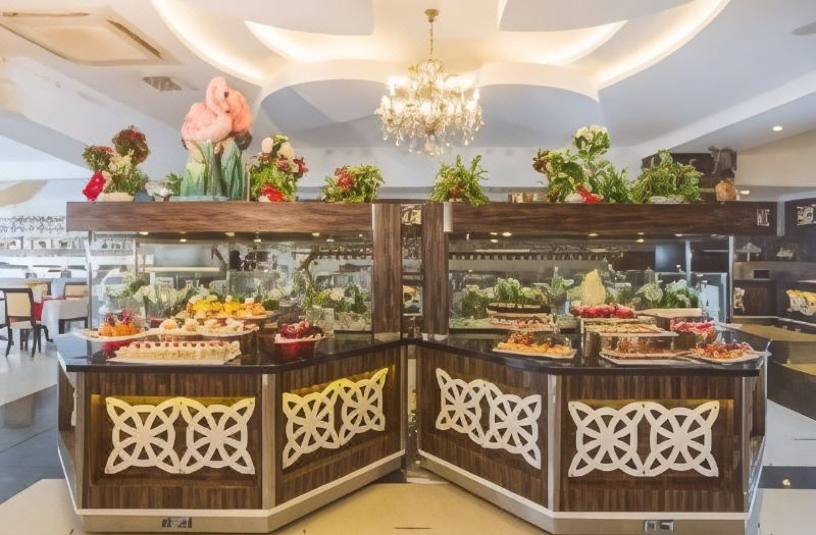Open buffet counters in the main restaurant